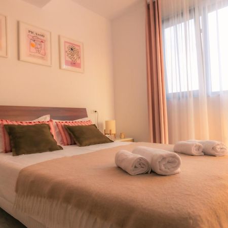 Sunset Apartment - Central Apt With Rooftop Garden Bukares Bagian luar foto