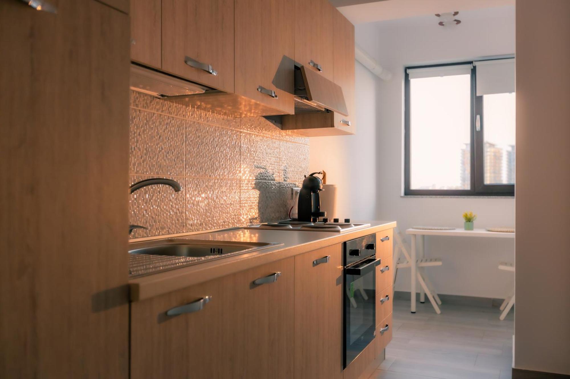 Sunset Apartment - Central Apt With Rooftop Garden Bukares Bagian luar foto