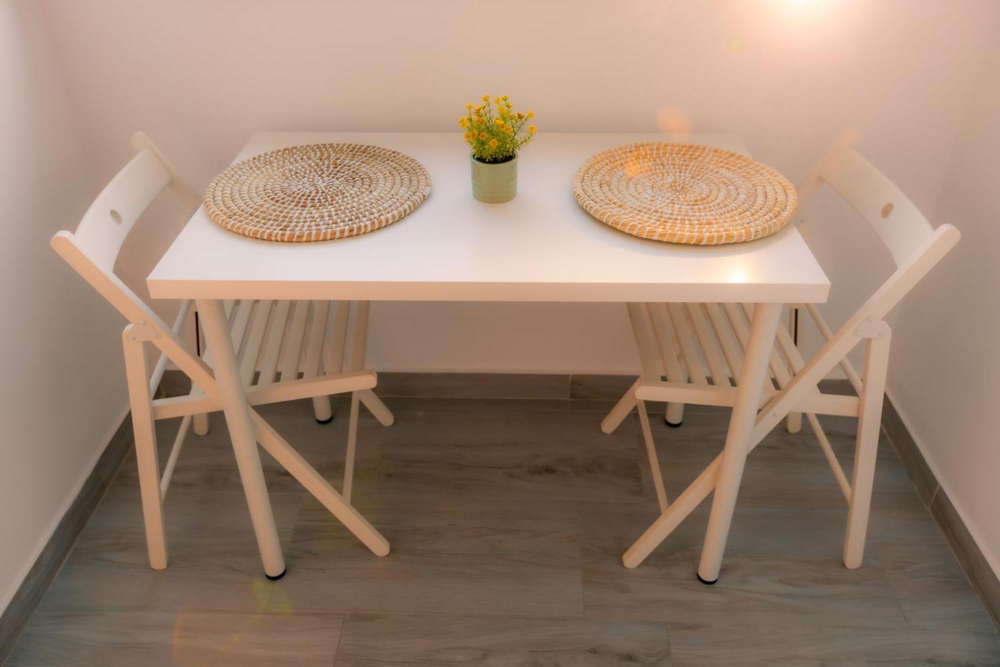 Sunset Apartment - Central Apt With Rooftop Garden Bukares Bagian luar foto