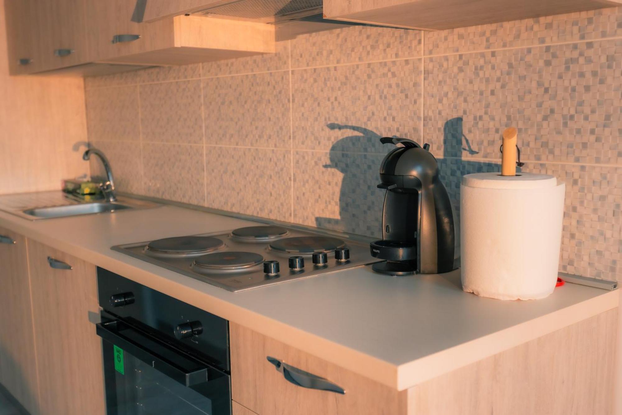 Sunset Apartment - Central Apt With Rooftop Garden Bukares Bagian luar foto